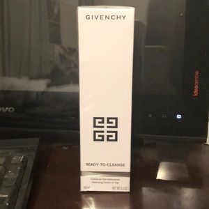 Givenchy cleansing cream in gel cleanser